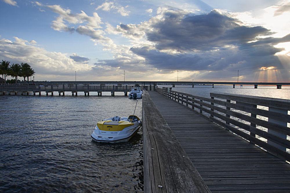 Four Points By Sheraton Punta Gorda Harborside Exterior photo