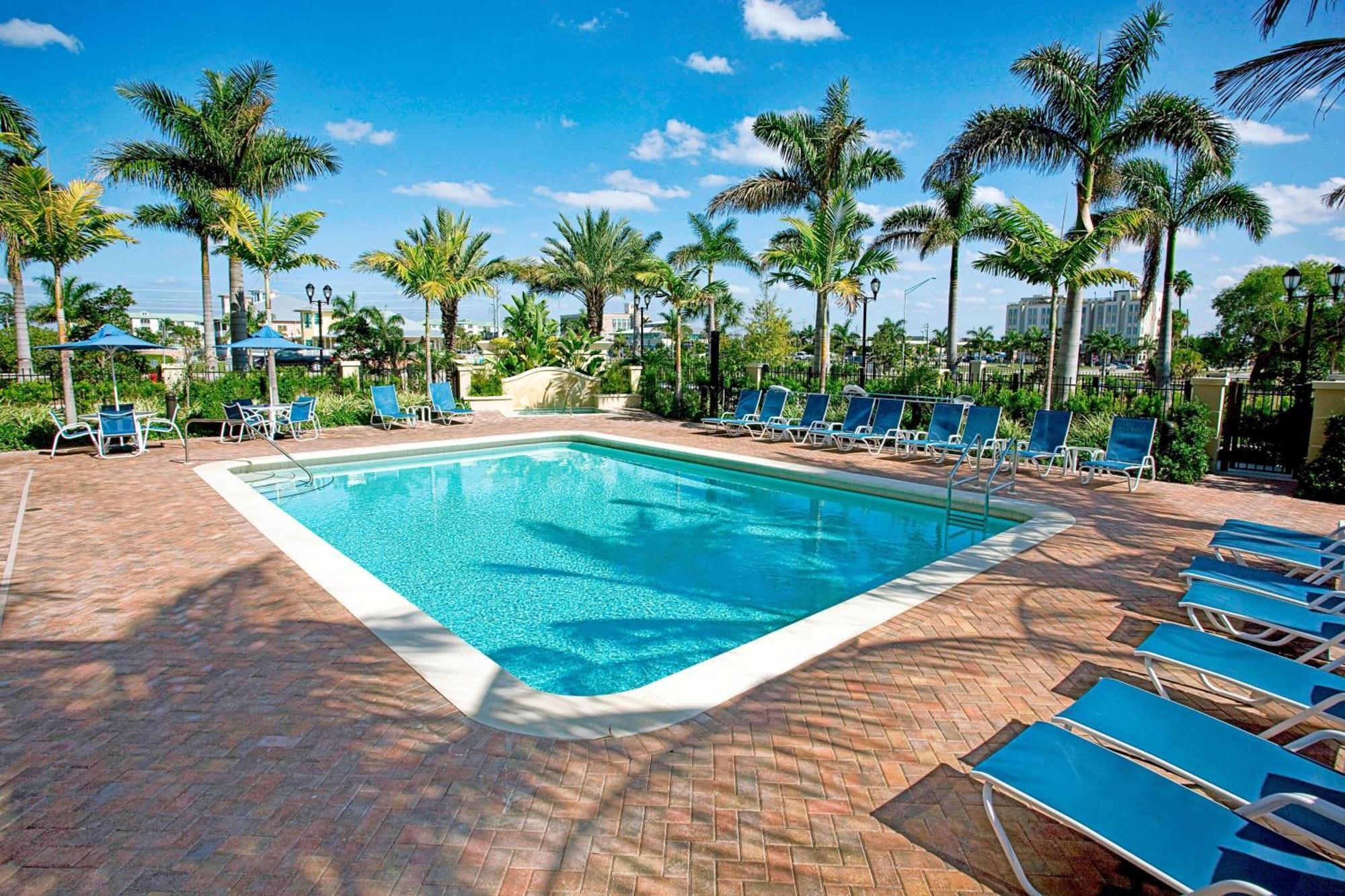 Four Points By Sheraton Punta Gorda Harborside Exterior photo