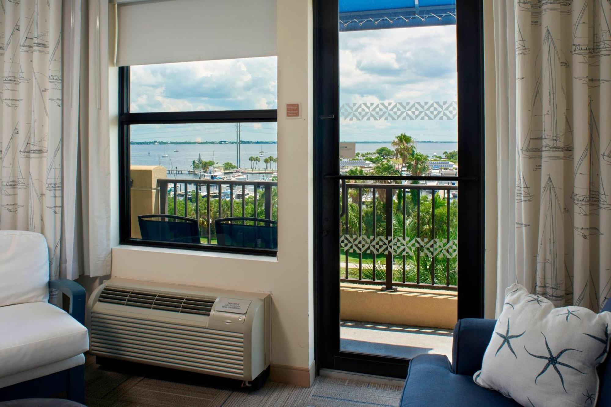 Four Points By Sheraton Punta Gorda Harborside Exterior photo