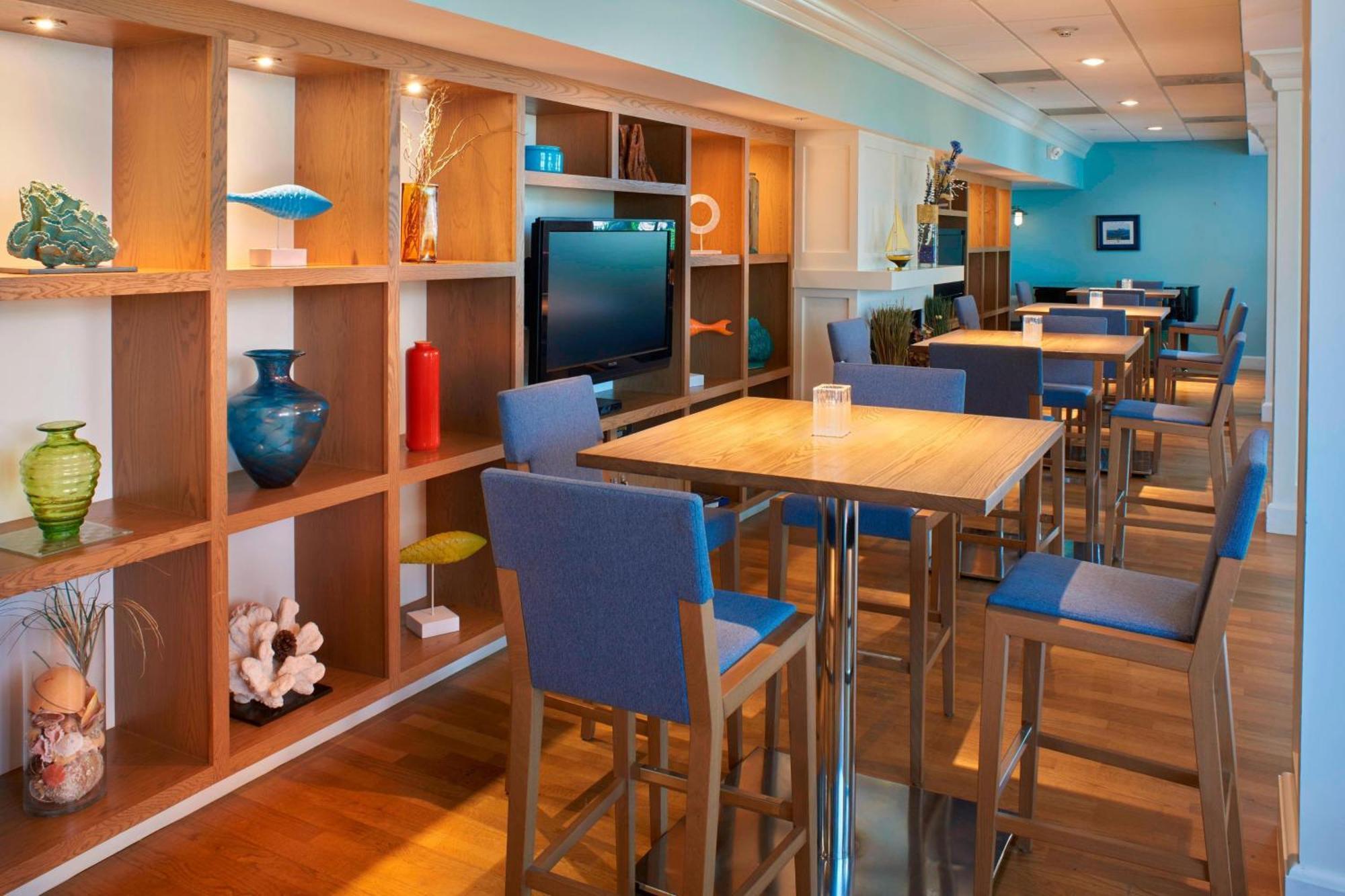 Four Points By Sheraton Punta Gorda Harborside Exterior photo