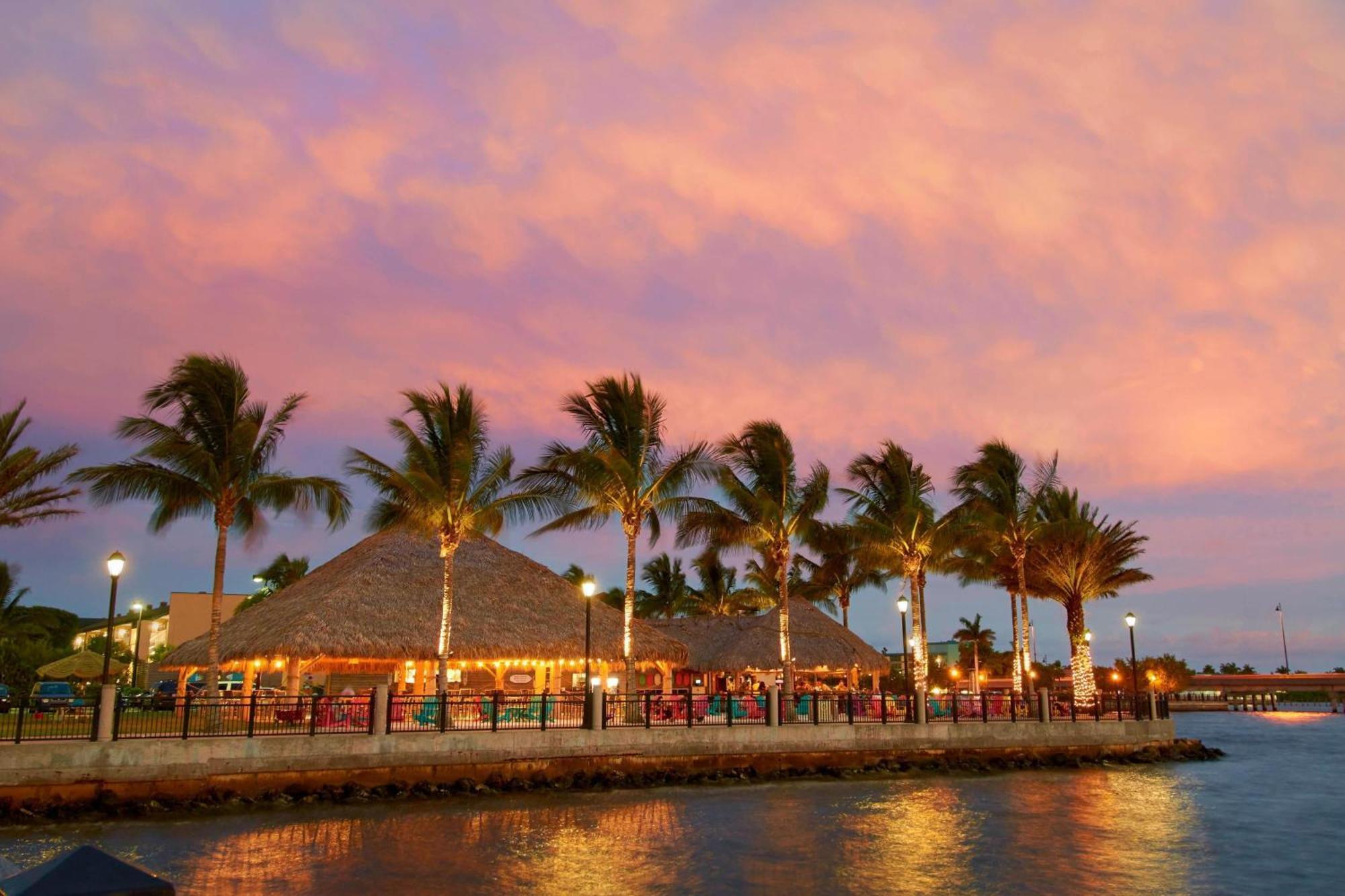 Four Points By Sheraton Punta Gorda Harborside Exterior photo