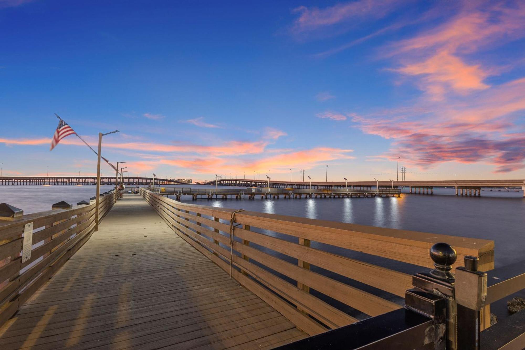 Four Points By Sheraton Punta Gorda Harborside Exterior photo