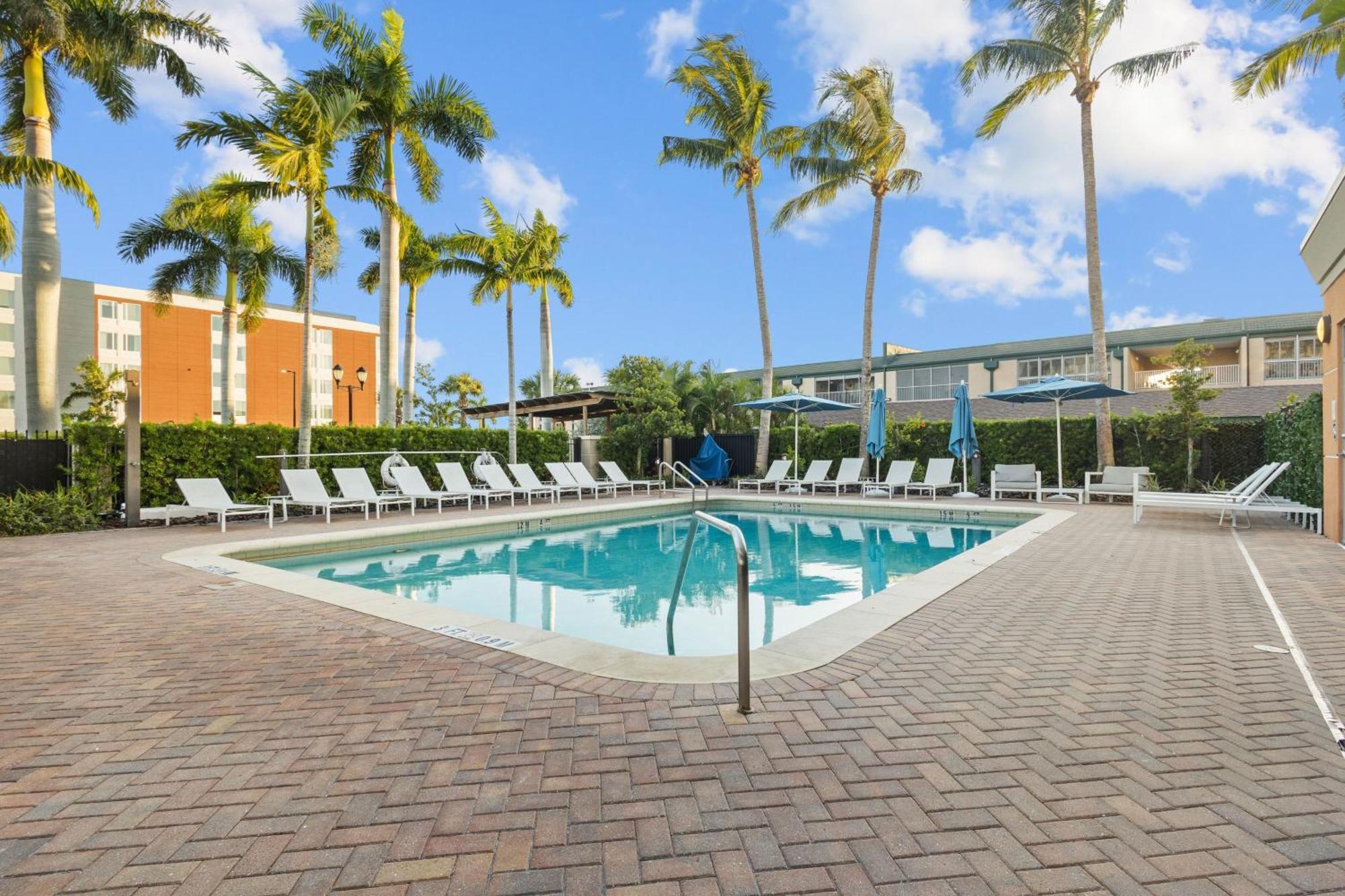 Four Points By Sheraton Punta Gorda Harborside Exterior photo