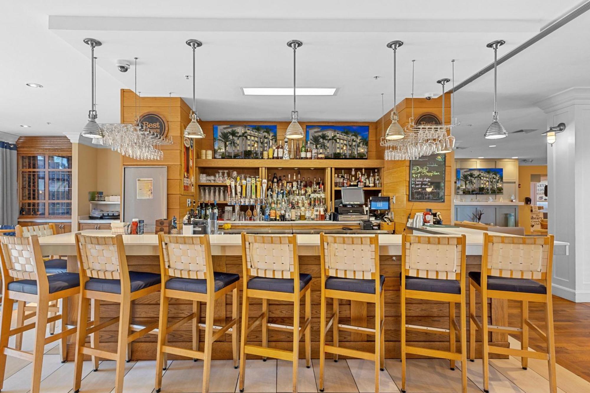Four Points By Sheraton Punta Gorda Harborside Exterior photo