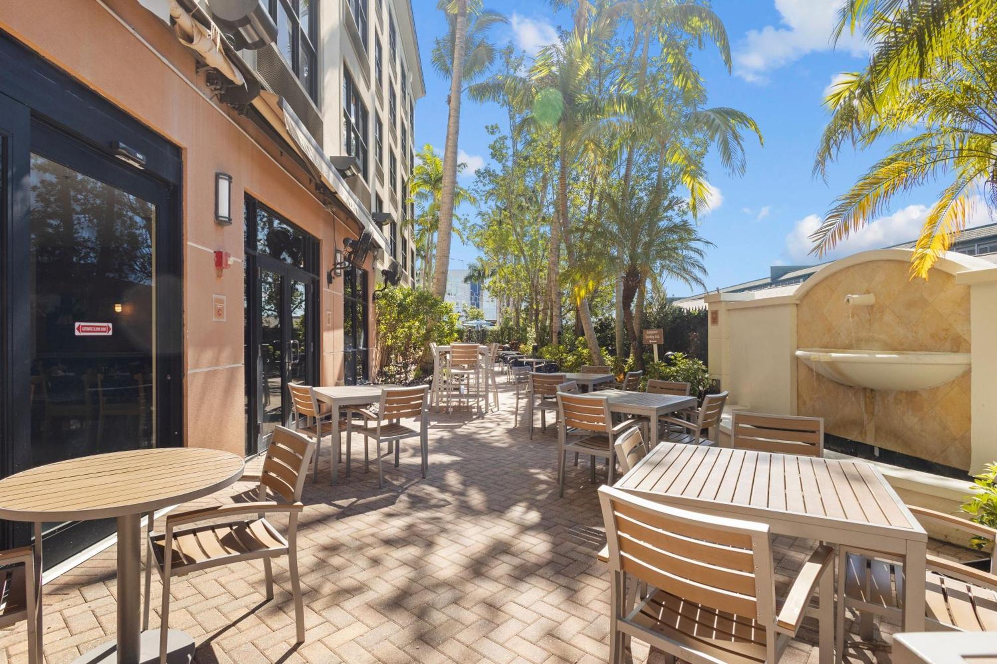Four Points By Sheraton Punta Gorda Harborside Exterior photo