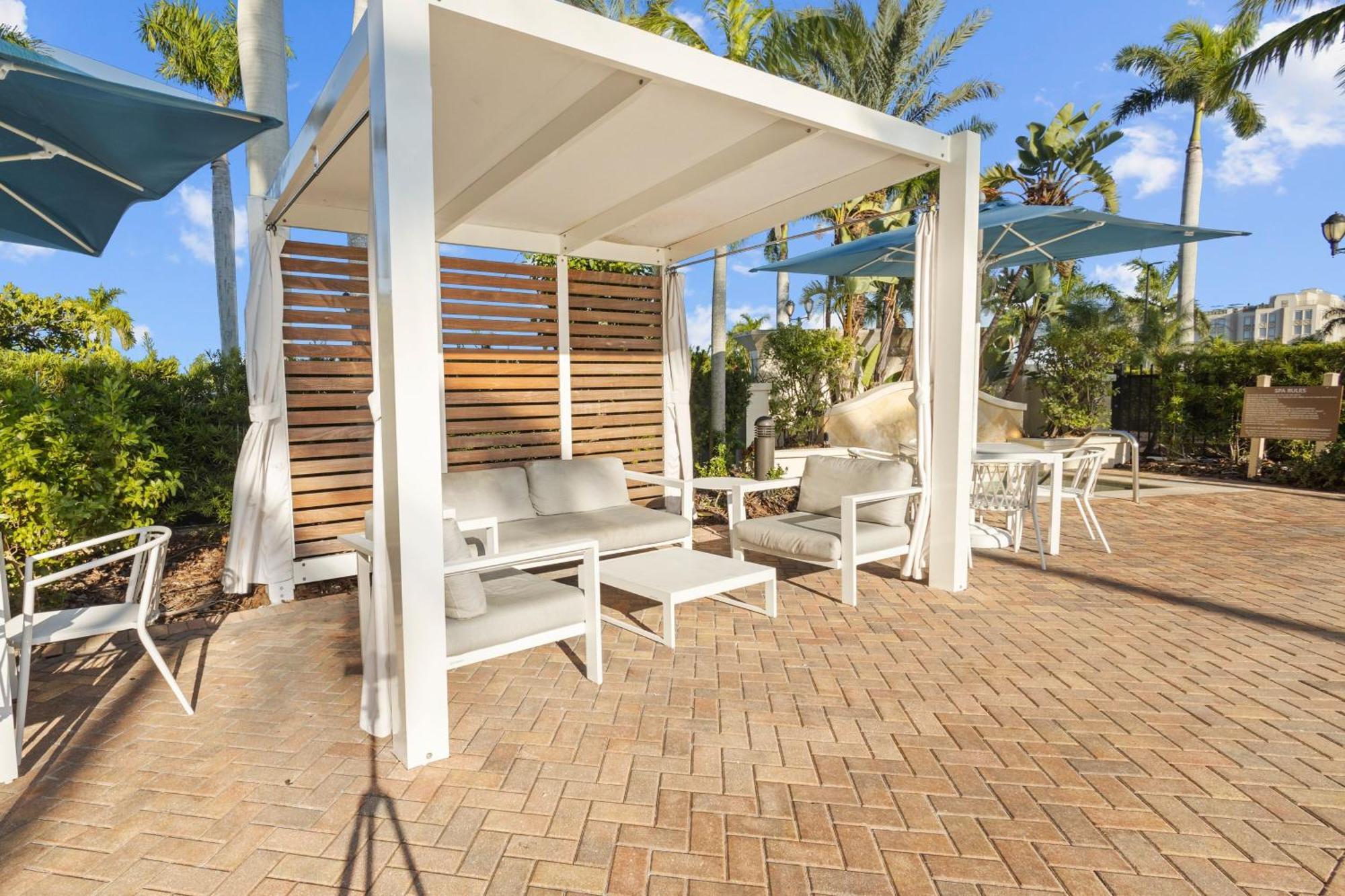 Four Points By Sheraton Punta Gorda Harborside Exterior photo